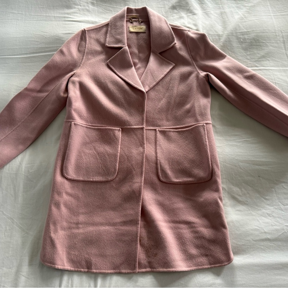 Sophisticated Pink Cropped Blazer with Notched Lapels
